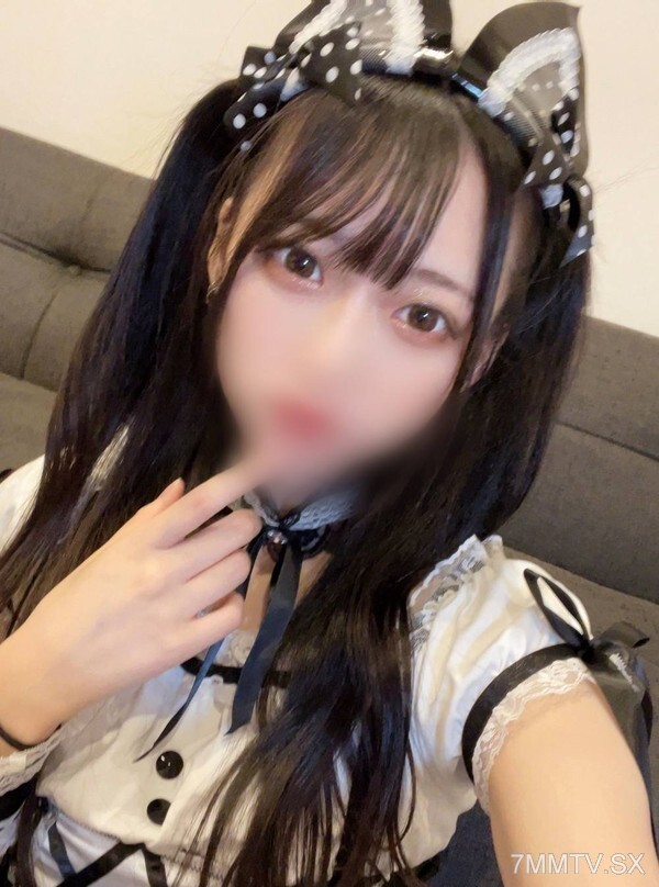 FC2-PPV-4768497 aki〇haracon女学生店外见面时，女孩的自然身体很色情。